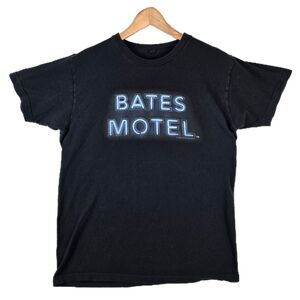Bates Motel NBC TV Show 2013 Mens T-Shirt Medium Norman Horror Movie Vtg Style